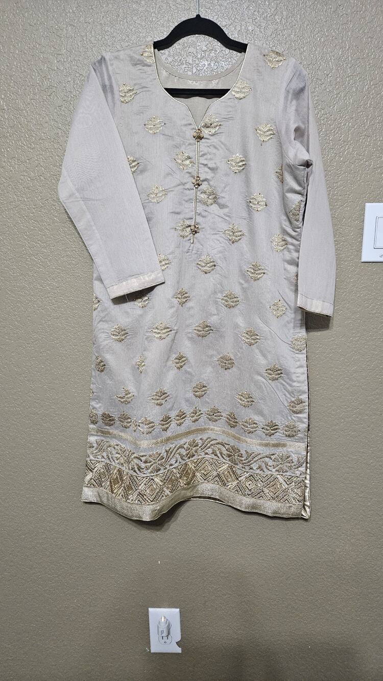 Brand New pakistani shalwar kameez Dupatta Stitched Medium Size Pit To Pit 21